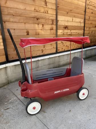Radio Flyer Wagon for Two Kids - Los Angeles