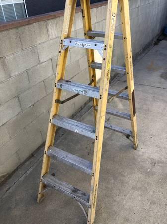 6’ Werner fiberglass ladder - Los Angeles