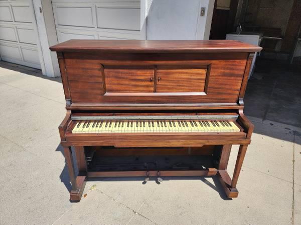1925 WURLITZER upright player piano (refinished) - Los Angeles