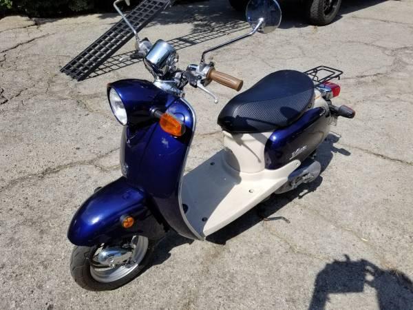 2002 YAMAHA VINO 50 Scooter low miles SUPER CLEAN! 45 mph & 90mpg - Los Angeles