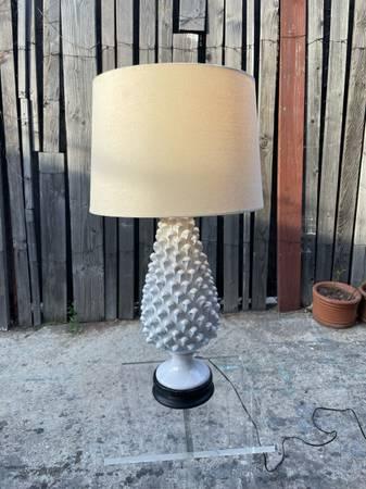 Vintage Mid Century 1960’s 1970’s Ceramic Table Lamp - Los Angeles